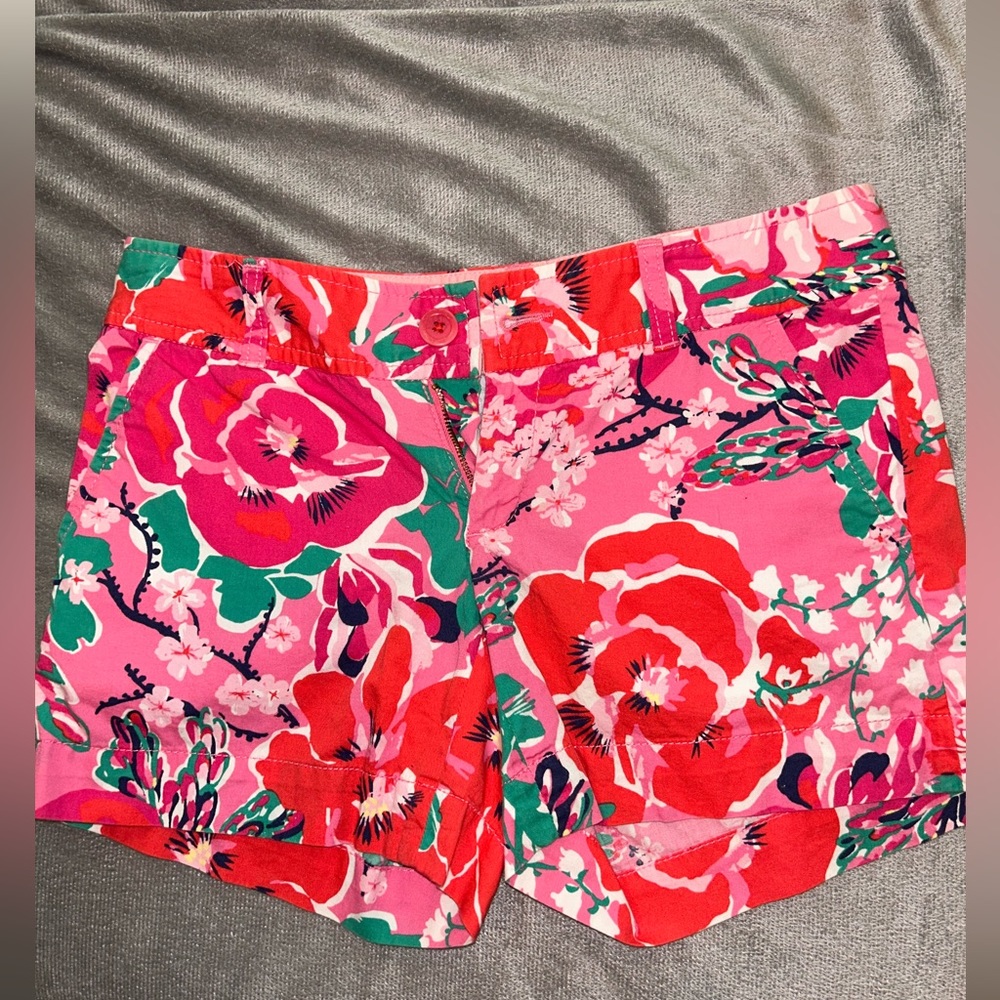 Lilly Pulitzer Callahan Shorts “A Thing Called Love”. Size 2.